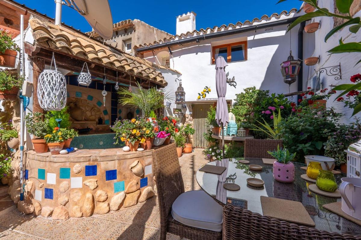 Properties for sale and rent in Spain photo 2