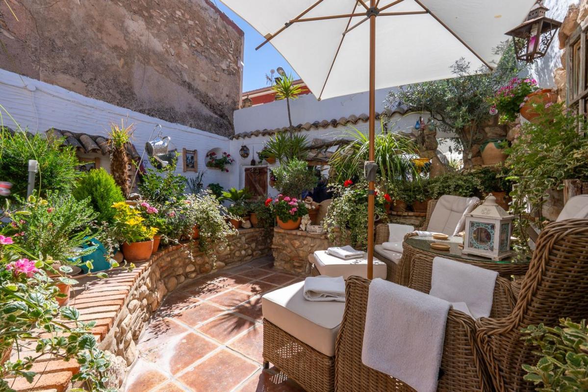 Properties for sale and rent in Spain photo 4