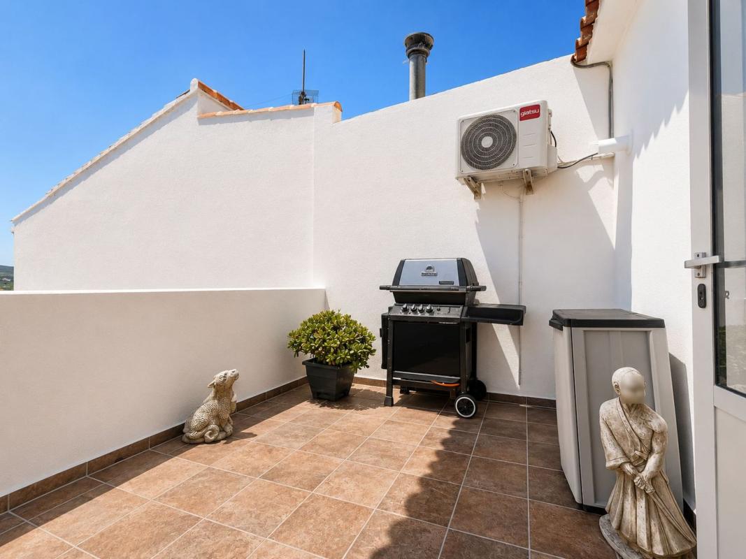 Properties for sale and rent in Spain photo 5