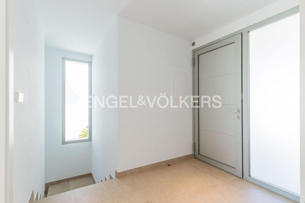 Properties for sale and rent in Spain photo 4