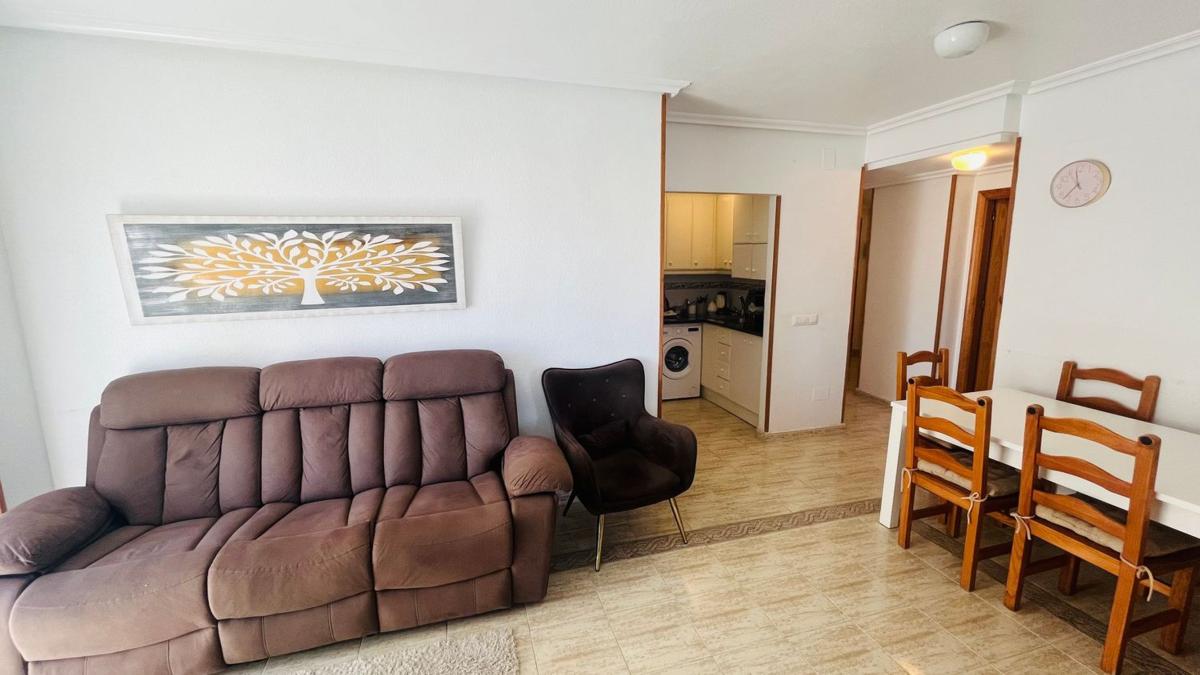 Sale of apartment in Piso en Calle Bergantin, 51, Avenida Habaneras - Curva de Palangre, Torrevieja, Torrevieja
photo 3