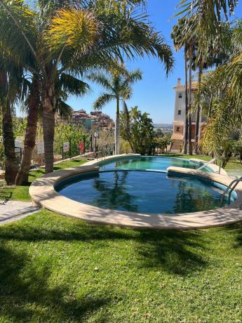 Venta de piso en Piso en Calle del Ressol, 11, Bonalba-Cotoveta, Mutxamel, Mutxamel
 photo 1