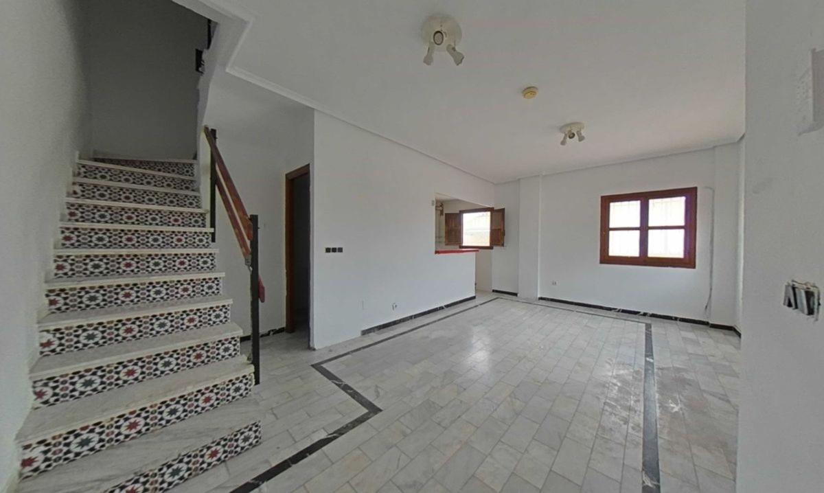 Продажа таунхауса в Chalet adosado en Calle el Limonar, 25, La Siesta - El Salado - Torreta, Torrevieja , Торревьеха photo 1