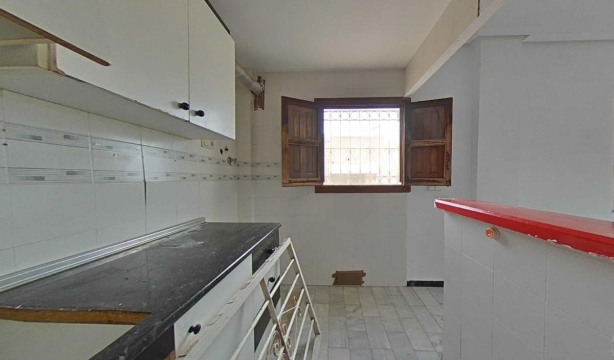 Продажа таунхауса в Chalet adosado en Calle el Limonar, 25, La Siesta - El Salado - Torreta, Torrevieja , Торревьеха photo 3