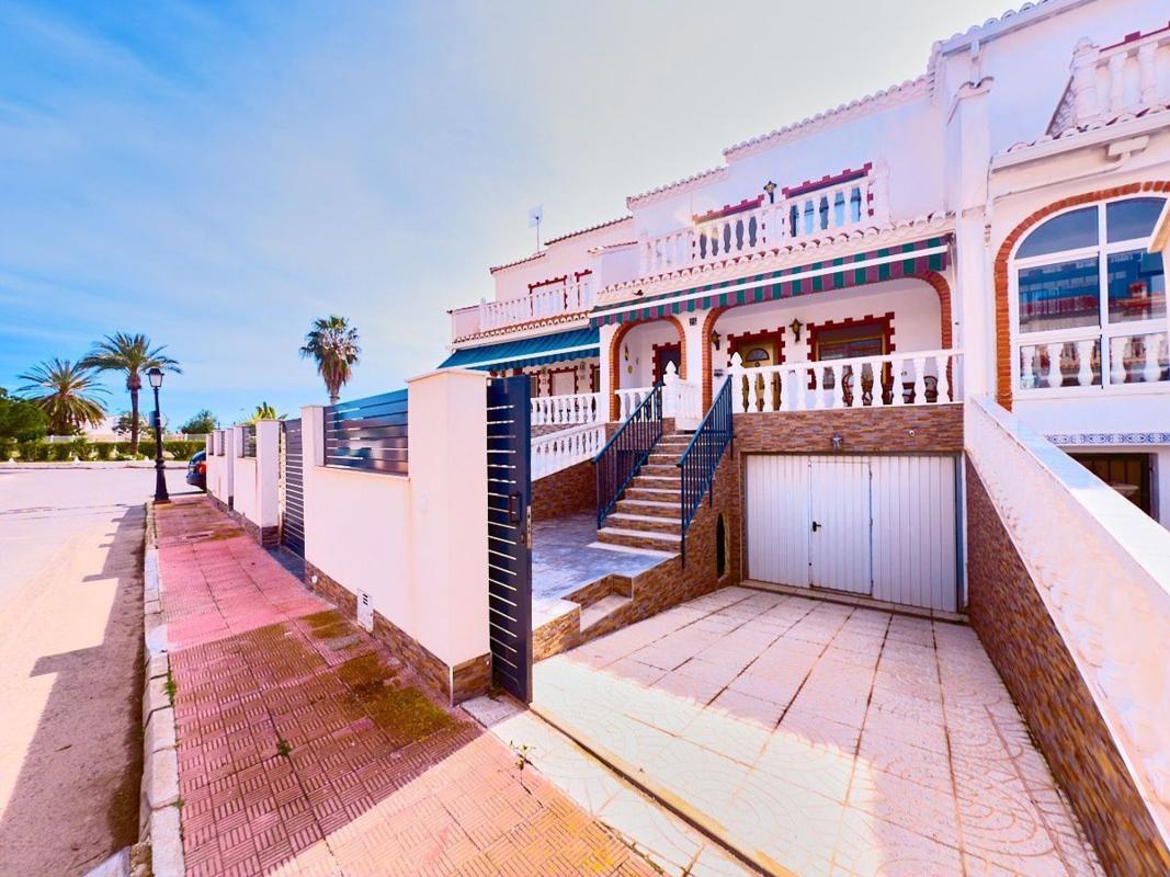 Venta de chalet independiente en Casa o chalet en La Siesta - El Salado - Torreta, Torrevieja, Torrevieja
photo 1