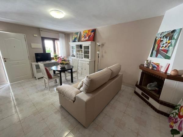 Chalet adosado en ኡርባኒሳሲኦን ቶሬአልሜንድሮስ, 1, La Siesta - El Salado - Torreta, Torrevieja photo 4