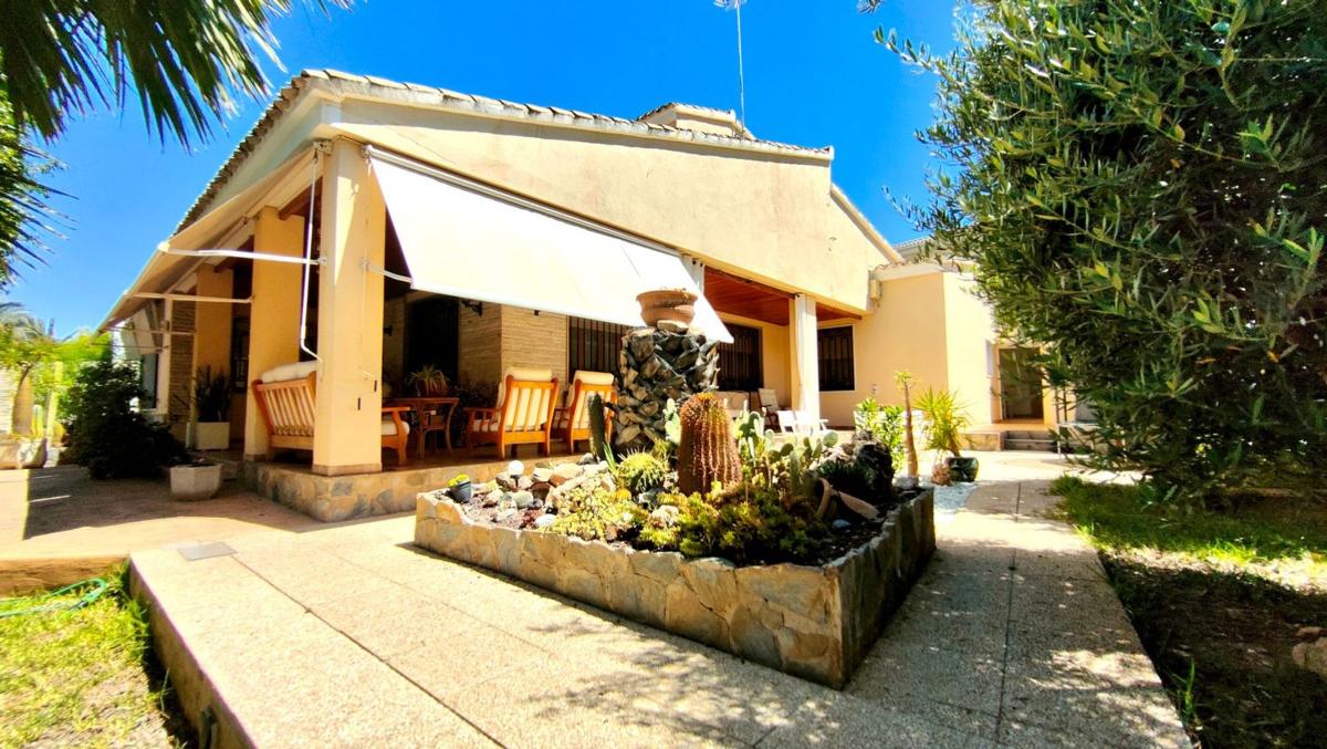 Properties for sale and rent in Spain photo 5
