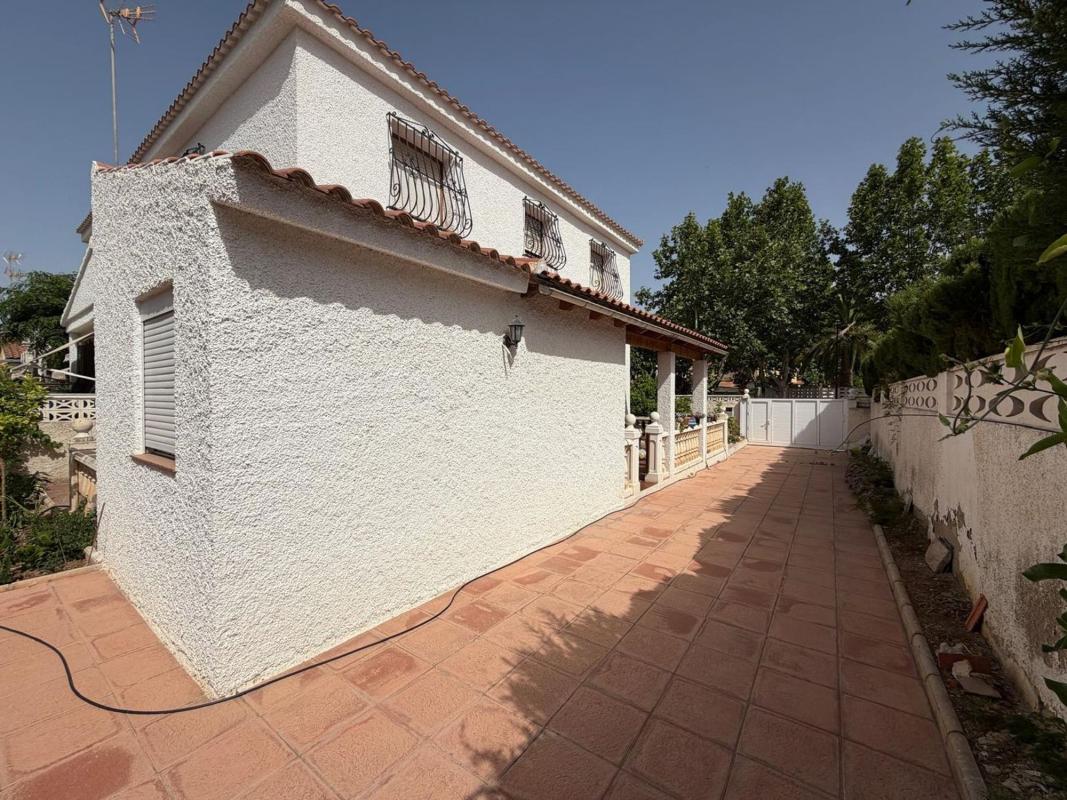 Propiedades en venta y alquiler en España photo 2