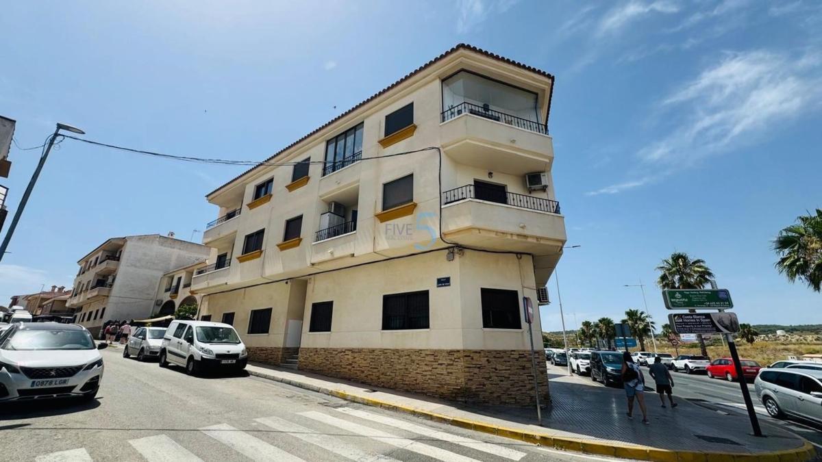 Продажа квартиры на Piso en Centro, San Miguel de Salinas, Сан-Мигель-де-Салинас
photo 1