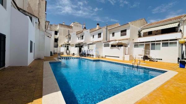 Venta de piso en Piso en Centro, San Miguel de Salinas, San Miguel de Salinas
 photo 2