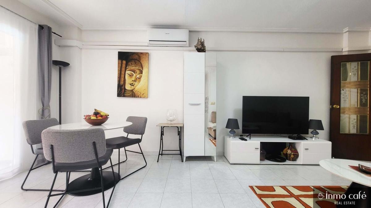 Venta de piso en Piso en Calle Joaquín Chapaprieta, El Molino, Torrevieja, Torrevieja
photo 5