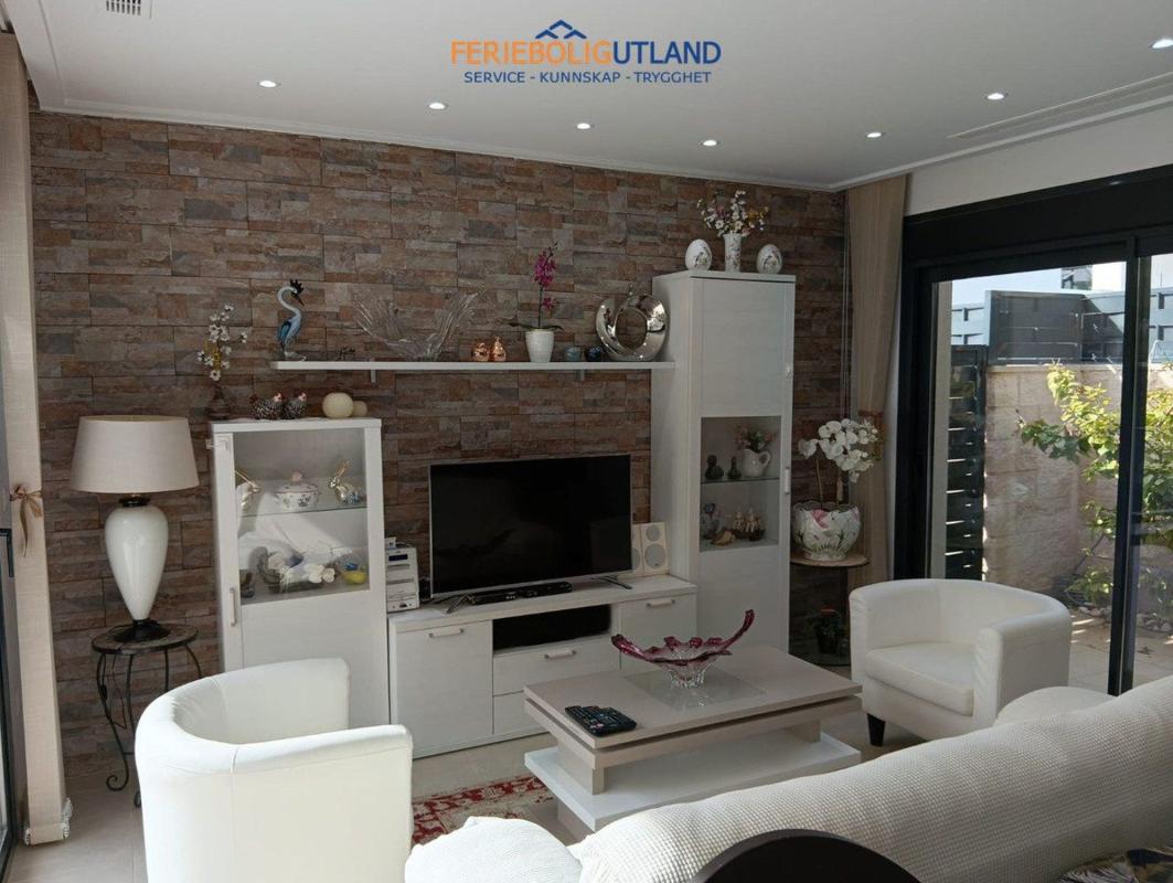 Properties for sale and rent in Spain photo 3