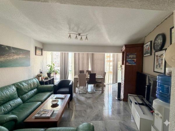 Venta de piso en Piso en Calle de Tomàs Ortuño s/n, Centro Urbano, Benidorm, Benidorm
photo 1