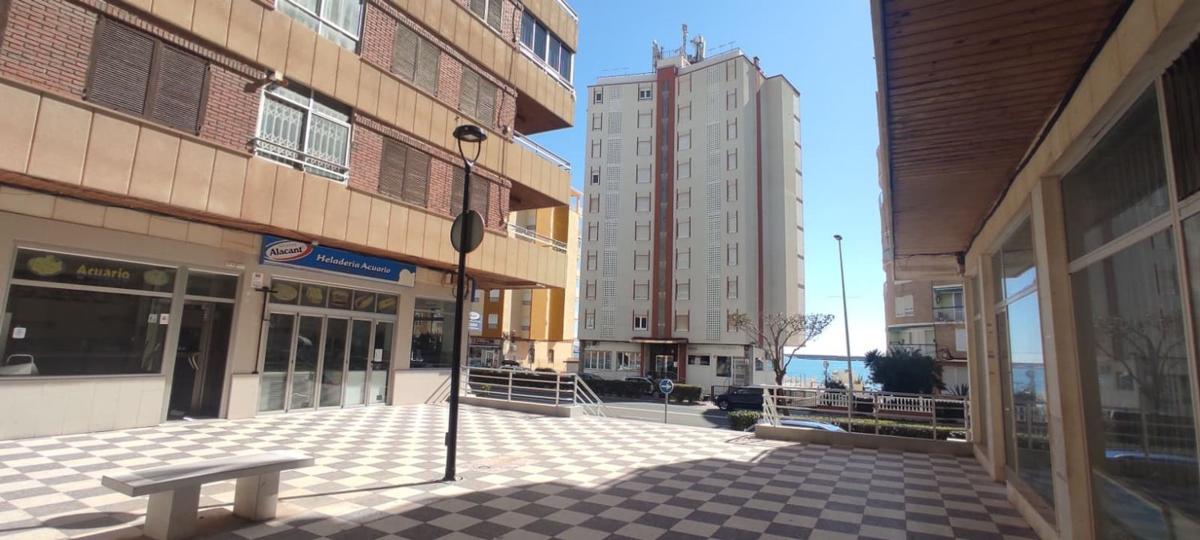 Продажа квартиры на Piso en Avenida Doctor Gregorio Marañón, 70, El Acequión, Torrevieja, Торревьеха
photo 1