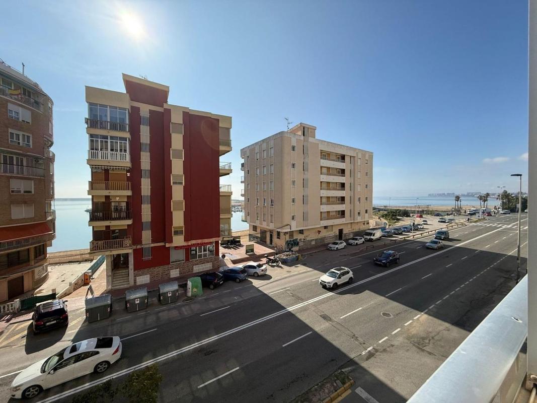 Продажа квартиры на Piso en Avenida Doctor Gregorio Marañón, 70, El Acequión, Torrevieja, Торревьеха
photo 1