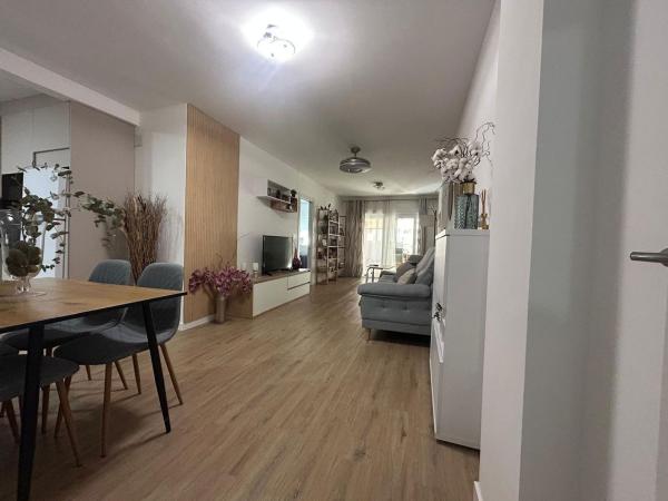 Venta de piso en Piso en Calle Villa Madrid, 28, Parque de las Naciones, Torrevieja, Torrevieja
thumbnail 3