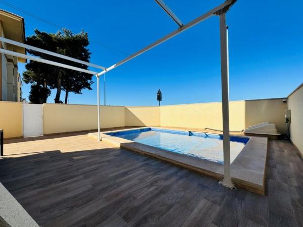 Chalet adosado en Calle Alamo, Cañada del Molino, Torrevieja thumbnail 1