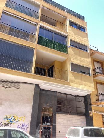 Venta de piso en Piso en Calle Ramón y Cajal, Las Piscinas Naturales, Torrevieja, Torrevieja
photo 1