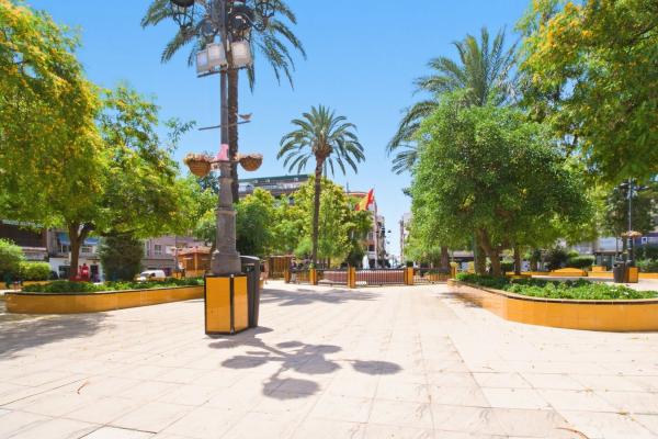 Sale of flat in Piso en Calle Caballero de Rodas, 27, Centro - Muelle Pesquero, Torrevieja, Torrevieja
thumbnail 2