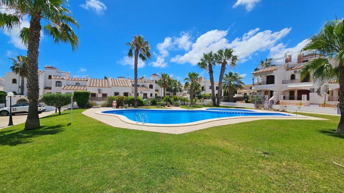 Propiedades en venta y alquiler en España photo 1
