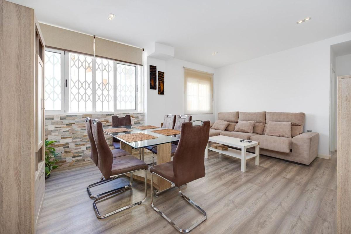 Продажа квартиры на Piso en Playa de los Locos, Torrevieja, Торревьеха
photo 1