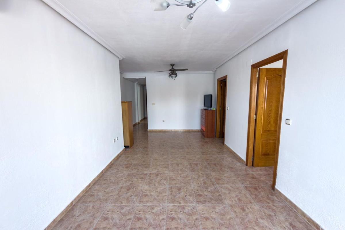 Продажа пентхауса на Ático en Calle Ulpiano, Las Piscinas Naturales, Torrevieja, Торревьеха photo 4