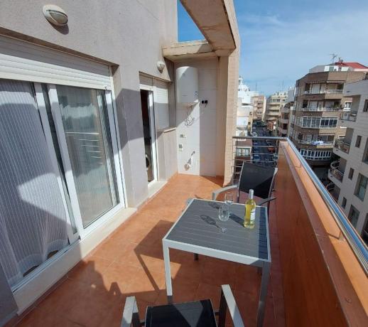 Ático en venta en Ático en Calle San Policarpo, Puerto Deportivo, Torrevieja, Torrevieja photo 1