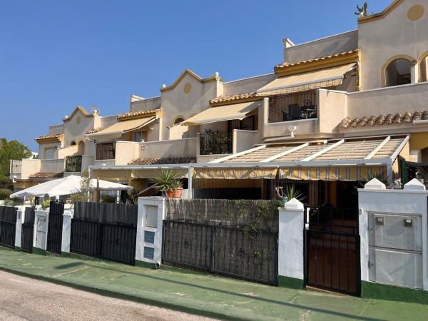 Chalet adosado en Puerto Deportivo, Torrevieja photo 1