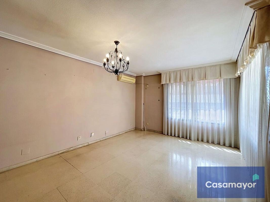 Sale of apartment in Piso en Calle Ab el Hamet, Ensanche-Diputación, Alicante / Alacant, Alicante
photo 2