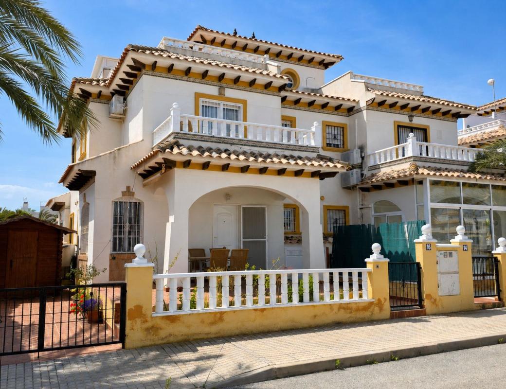 Properties for sale and rent in Spain photo 1