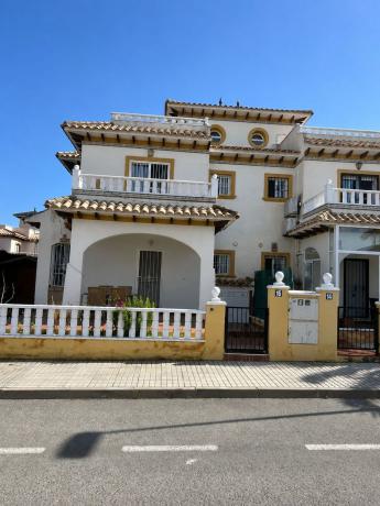 Casa o chalet independiente en El Pinet s/n, La Marina, Elche / Elx thumbnail 1
