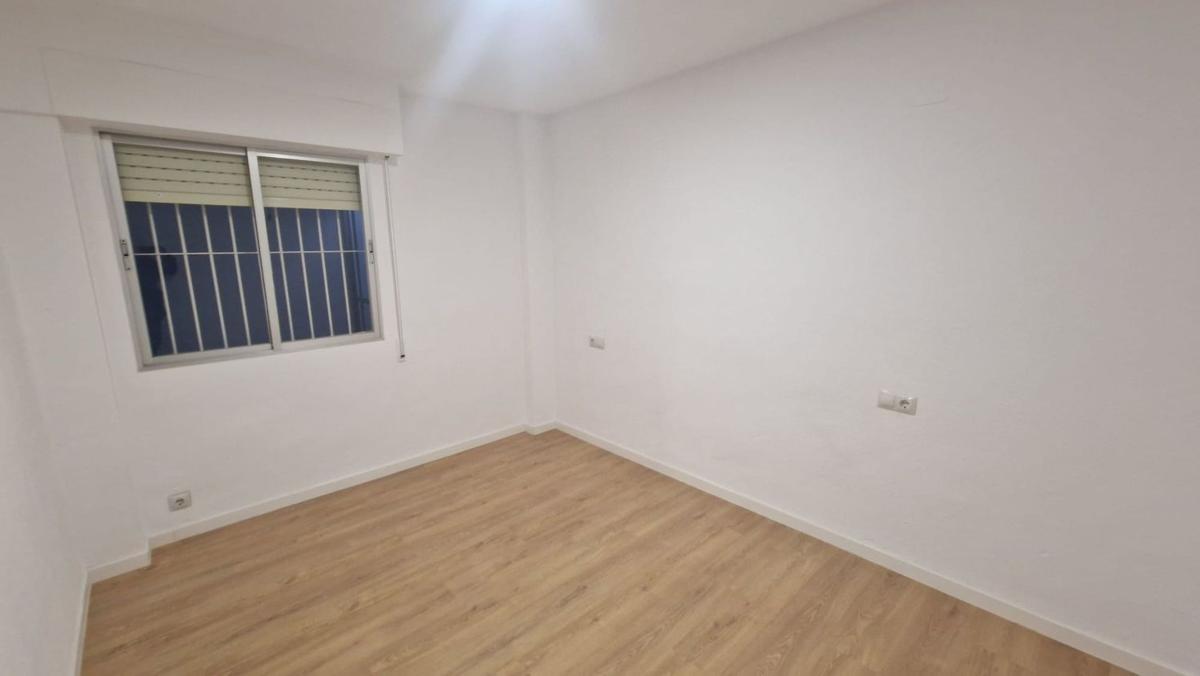 Продажа квартиры на Piso en Calle Capitán Juan Martí, Centro, San Juan de Alicante, Сан-Хуан-де-Аликанте
photo 5