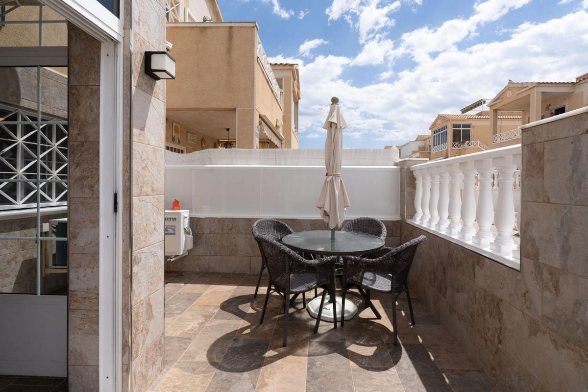 Продажа квартиры на Piso en Calle Pablo Mercader Torregrosa, Parque Acuático - Sector 25, Torrevieja, Торревьеха
photo 3