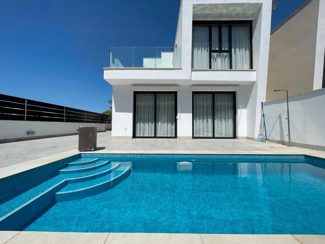 Properties for sale and rent in Spain photo 3