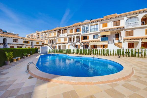 Casa o chalet independiente en Calle del Palangre, Avenida Habaneras - Curva de Palangre, Torrevieja photo 1
