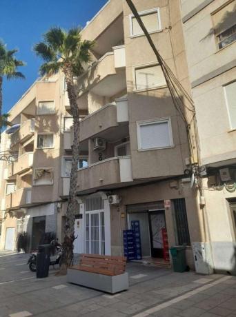 Продажа квартиры на Piso en Las Piscinas Naturales, Torrevieja, Торревьеха
 photo 1