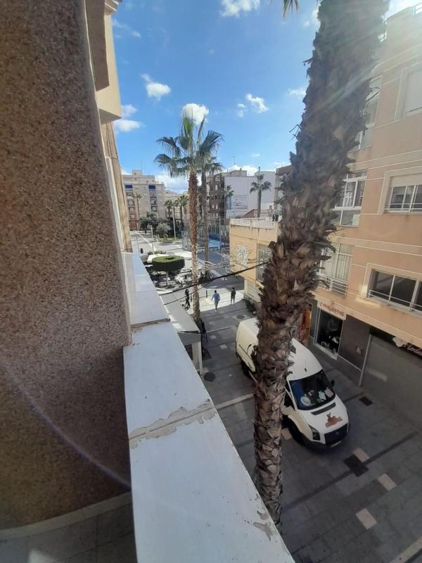 Venta de piso en Piso en Las Piscinas Naturales, Torrevieja, Torrevieja
photo 3