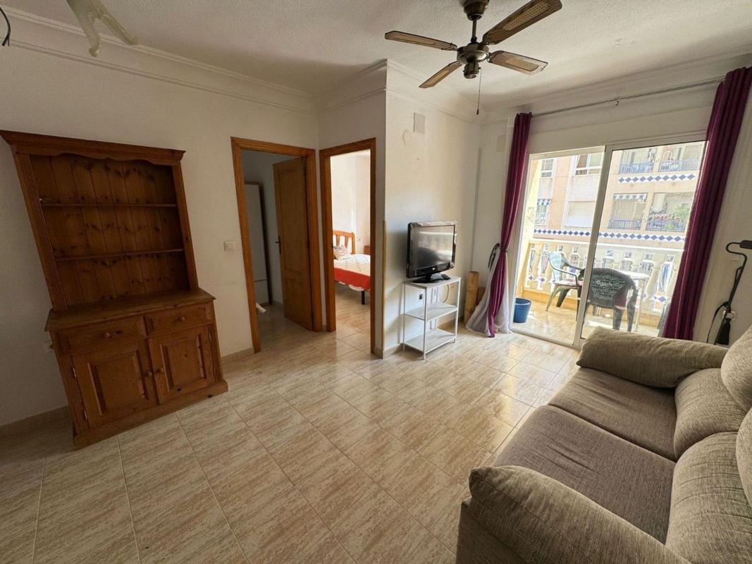 Sale of apartment in Piso en Zona Pueblo, Guardamar del Segura, Guardamar del Segura
photo 1