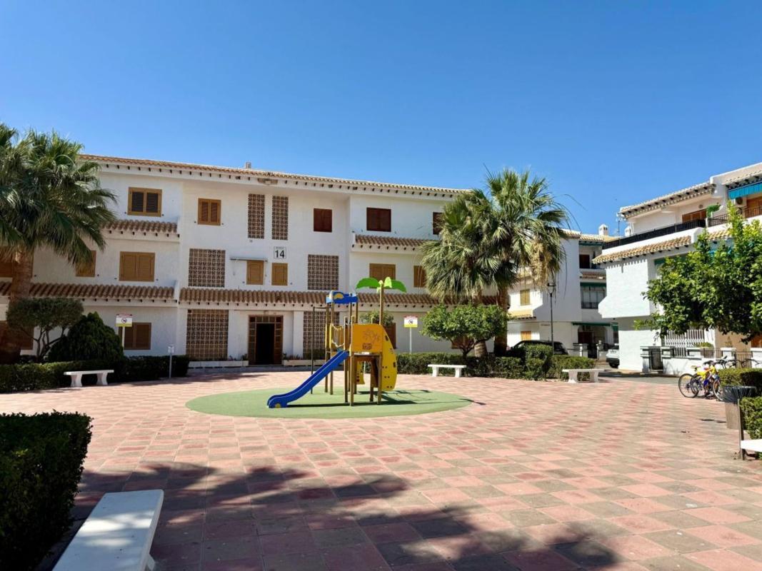 Venta de piso en Piso en Tamarit - Playa Lissa, Santa Pola, Santa Pola
photo 1