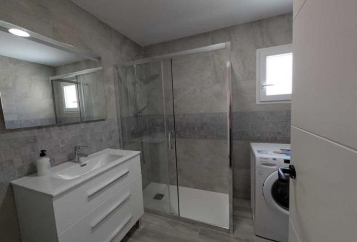 Продажа таунхауса в  Chalet adosado en Calle Matilde Peñaranda, 144, Nueva Torrevieja, Torrevieja , Торревьеха photo 5