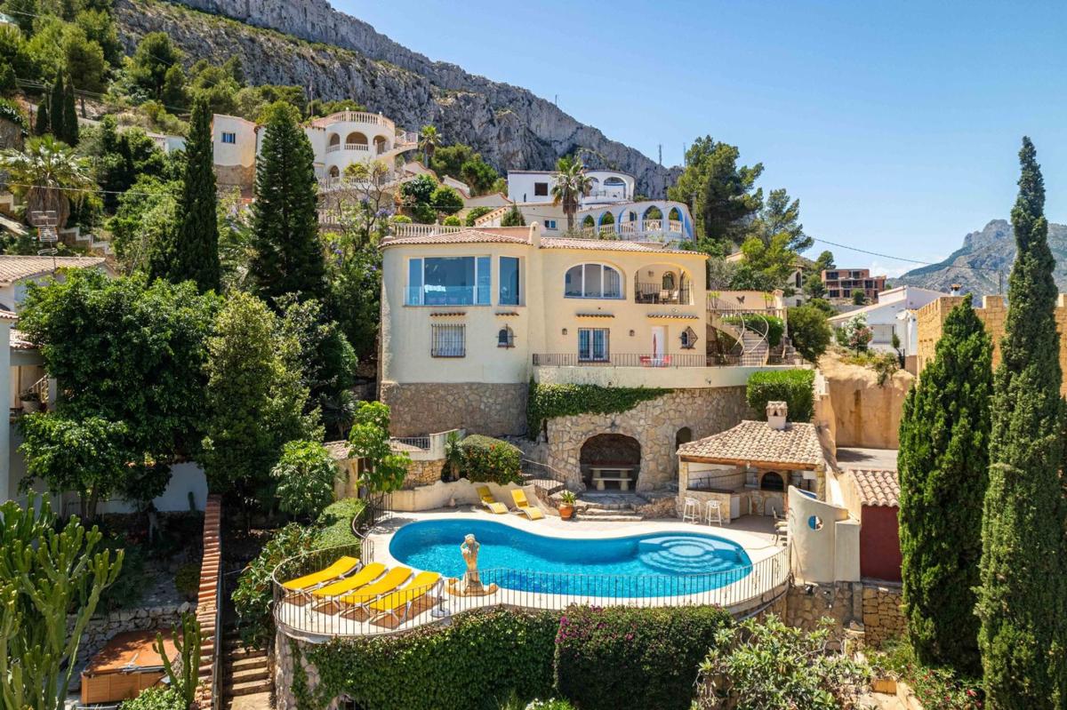 Properties for sale and rent in Spain photo 2