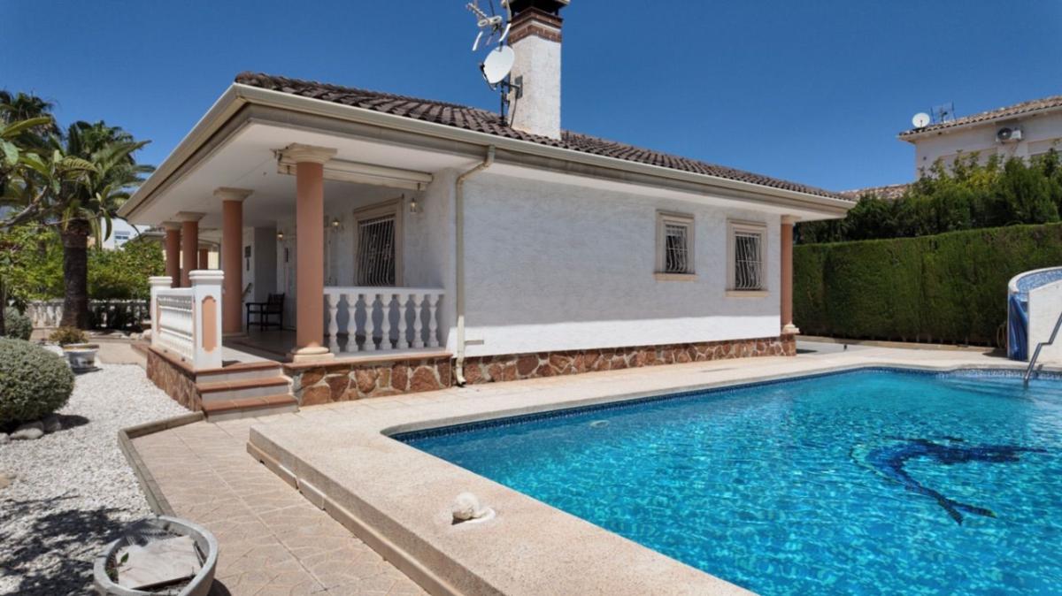 Properties for sale and rent in Spain photo 1