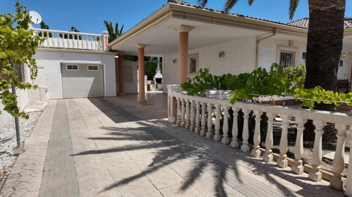 Properties for sale and rent in Spain photo 3