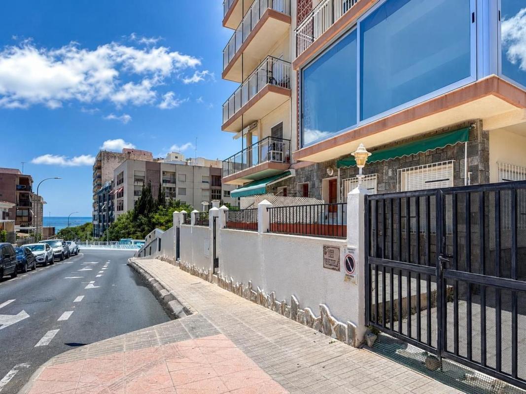 Venta de piso en Piso en Calle Venezuela, Calas de Santiago Bernabeu, Santa Pola, Santa Pola
photo 1