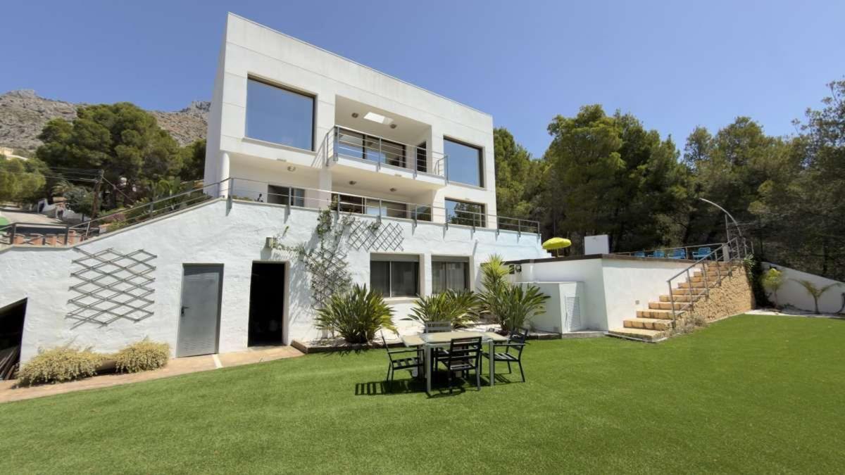 Properties for sale and rent in Spain photo 2