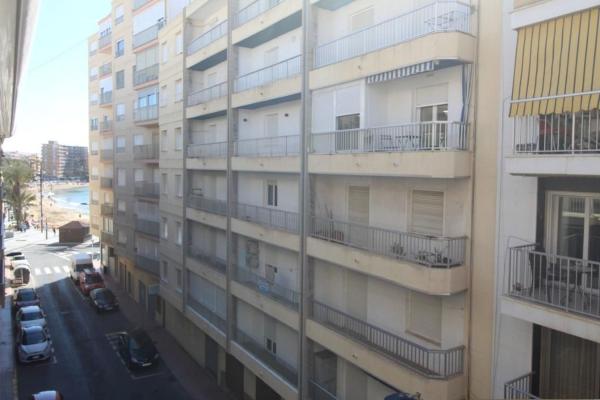 Продажа квартиры на Piso en Calle Gumersindo, Las Piscinas Naturales, Torrevieja, Торревьеха
 photo 1