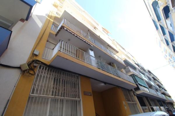 Продажа квартиры на Piso en Calle Gumersindo, Las Piscinas Naturales, Torrevieja, Торревьеха
 photo 3