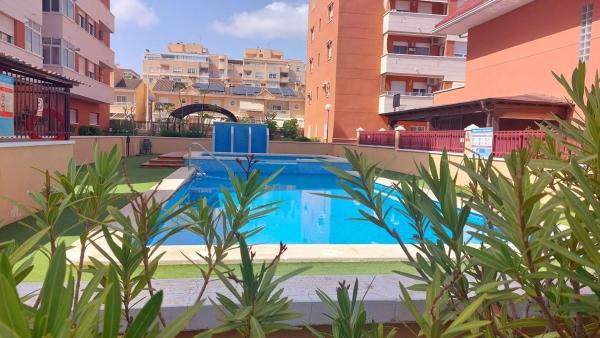 Sale of flat in Piso en Zona Universidad, Elche / Elx, Elche / Elx
photo 1