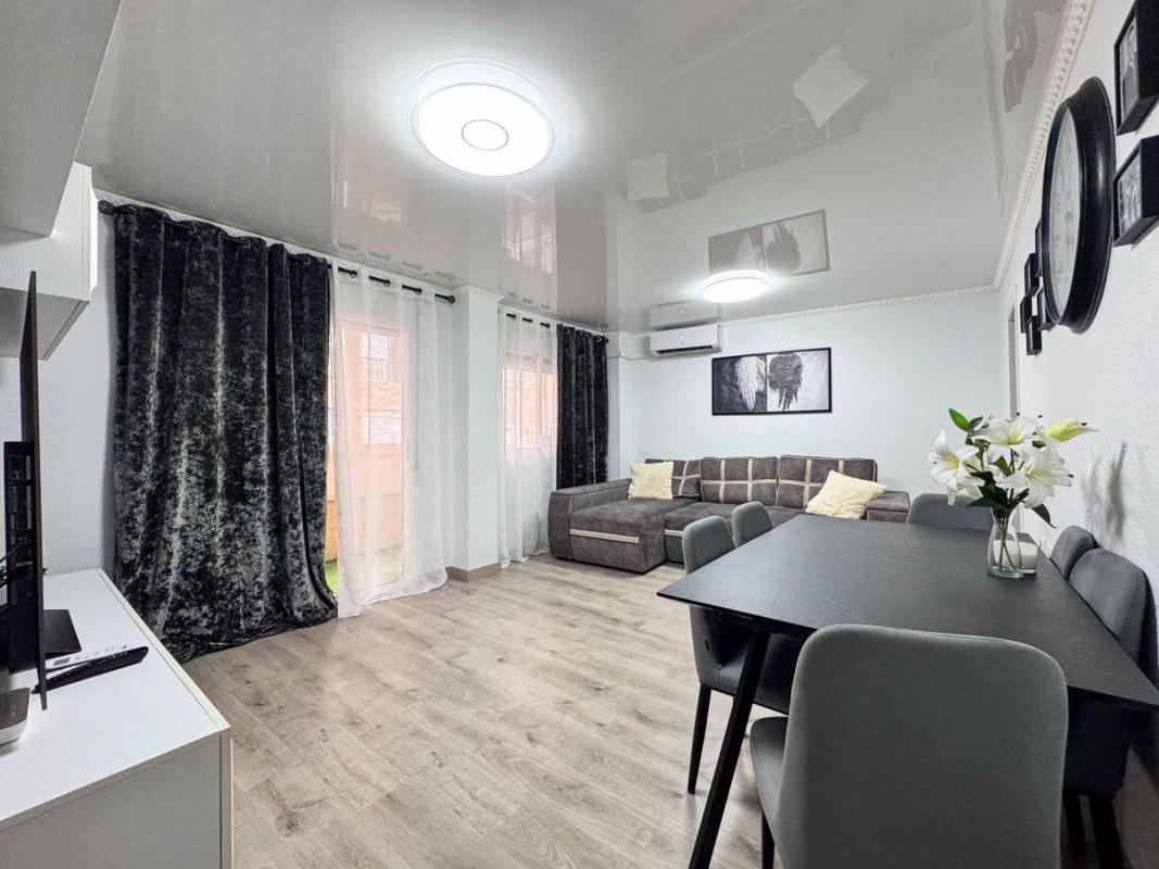 Sale of apartment in Piso en Calle Apolo, Centro - Muelle Pesquero, Torrevieja, Torrevieja
photo 1