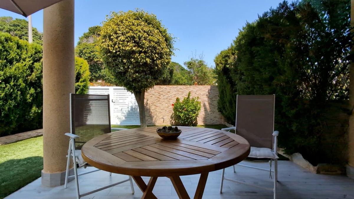 Properties for sale and rent in Spain photo 3